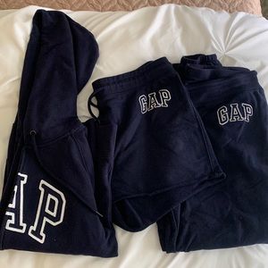 Gap navy blue sweatsuit - medium